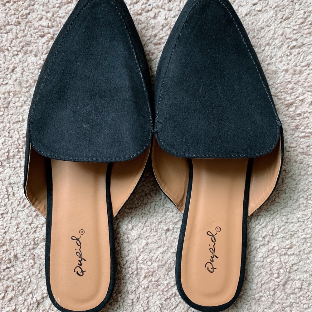 BLACK MULES